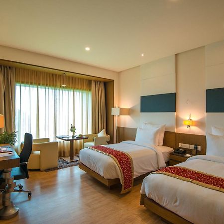 Narayani Heights, Ahmedabad Hotel Exterior photo