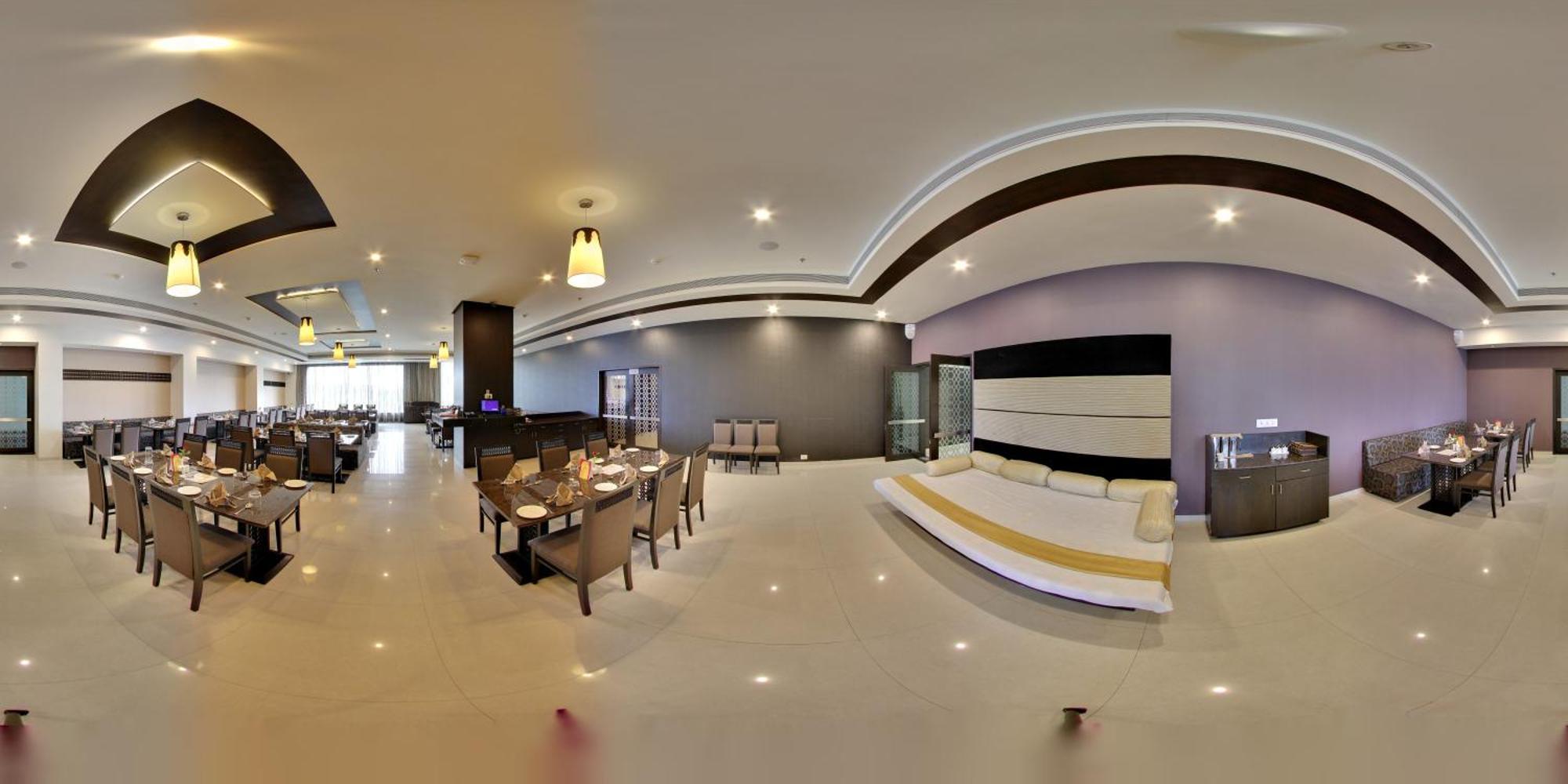 Narayani Heights, Ahmedabad Hotel Exterior photo