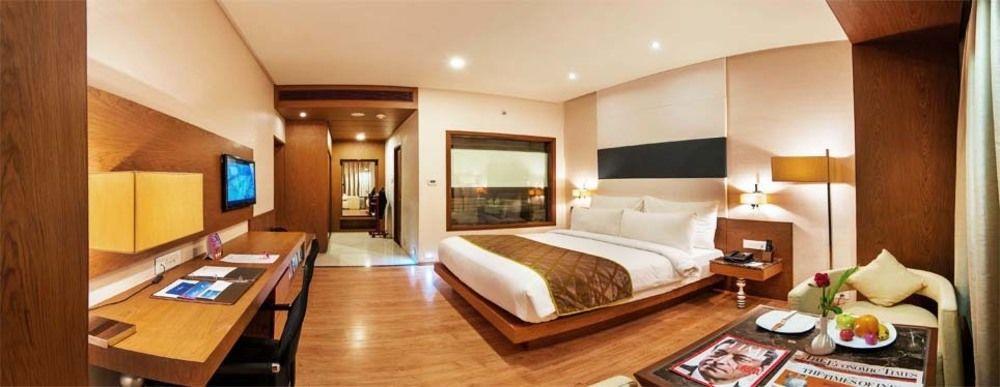 Narayani Heights, Ahmedabad Hotel Exterior photo