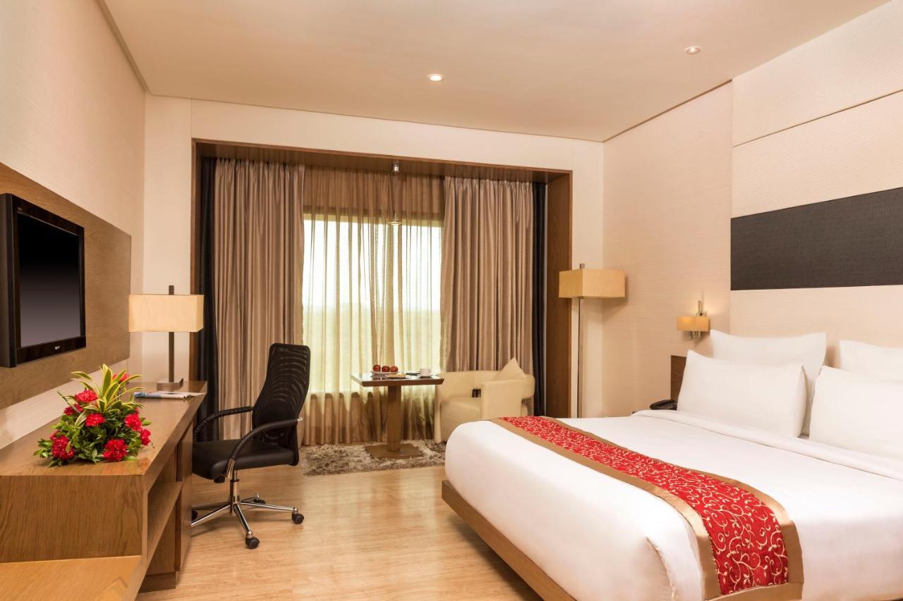 Narayani Heights, Ahmedabad Hotel Exterior photo